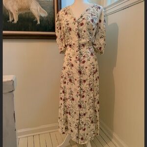90s Cottagecore Vintage Floral Pearl Button Maxi or Midi dress